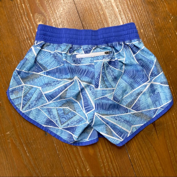 Champion Womens Geometrical Print running shorts, Size XS - Picture 2 of 4
